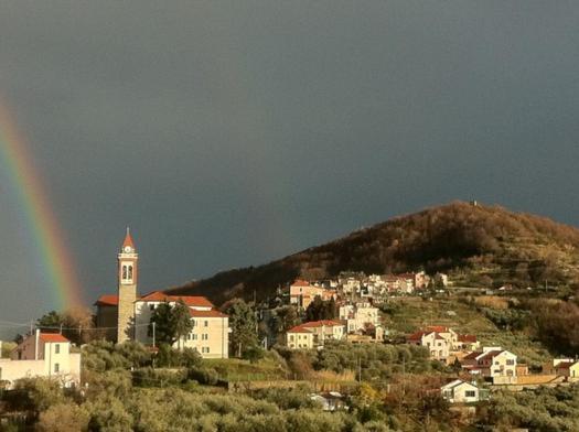 Bed & Breakfast L'Erica Finale Ligure Exterior foto